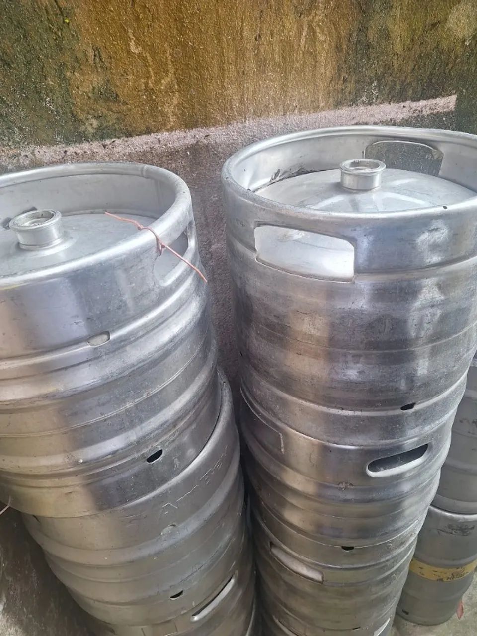 Vendo 3 barris de chopp de 30 litros