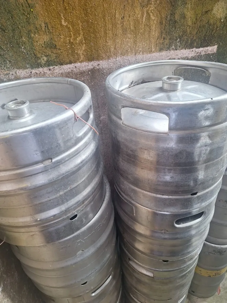 Vendo 3 barris de chopp de 30 litros