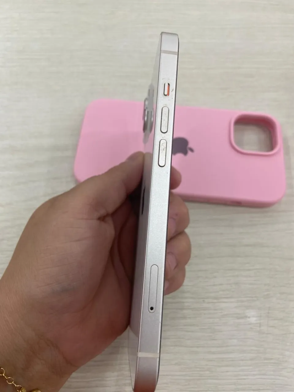 Vende-se iPhone em perfeito estado