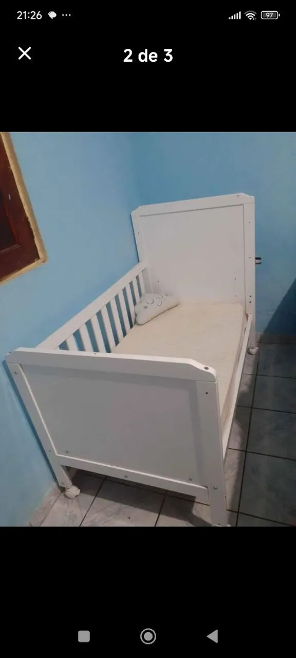 Berço Branco q vira cama para Bebê
