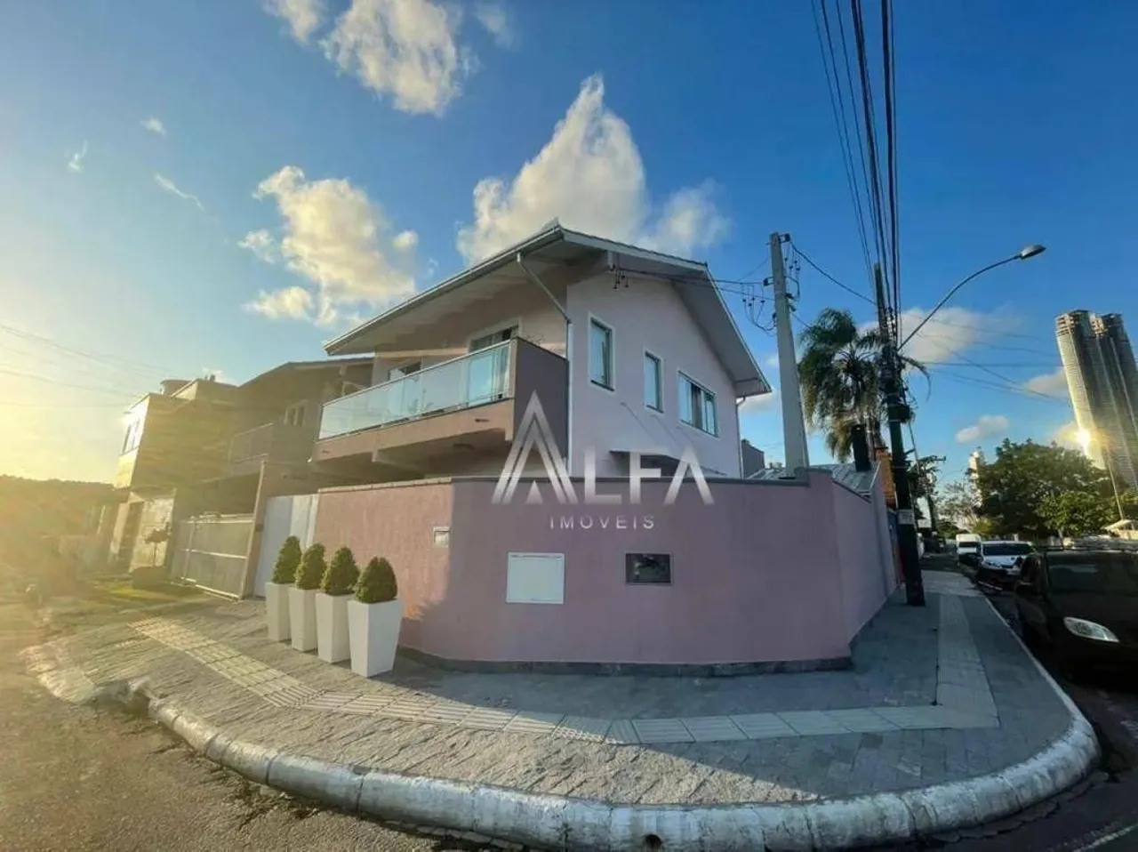 Sobrado com 2 dormitórios à venda, 170 m² por R$ 1.290.000,00 - Barra - Balneário Camboriú