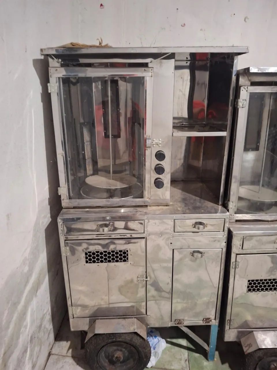 Máquina de assar frango 