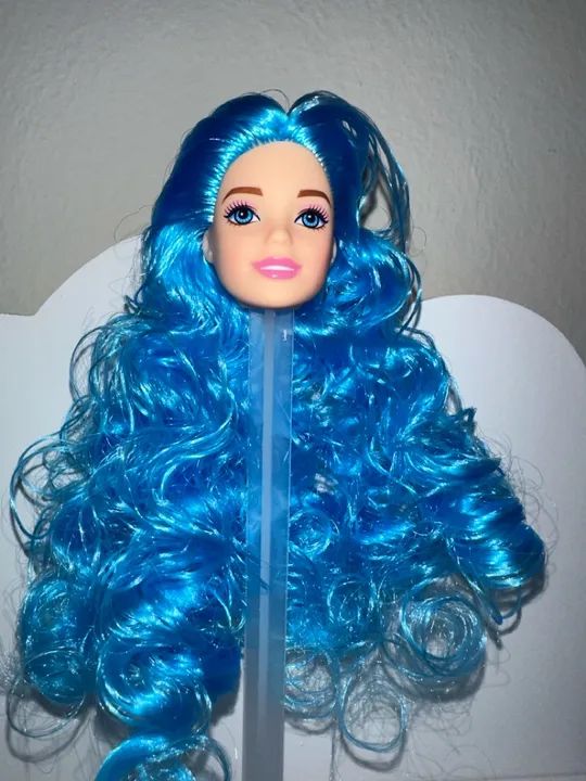 Cabeça Barbie cabelo azul