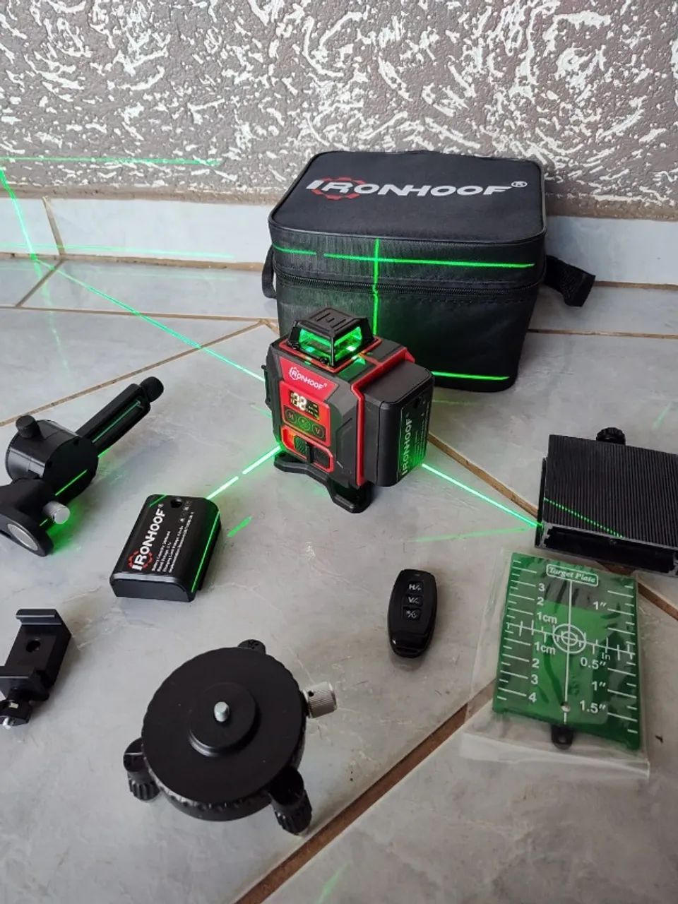 Níveis Laser 16 Linhas Verde 2 Baterias 3d Nível A Laser 30m - Foto 3