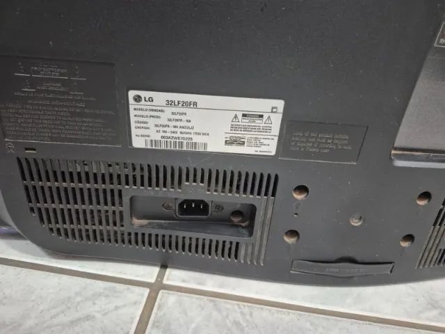 TV LG 32? LCD 32LF20FR - Excelente Estado - Foto 4
