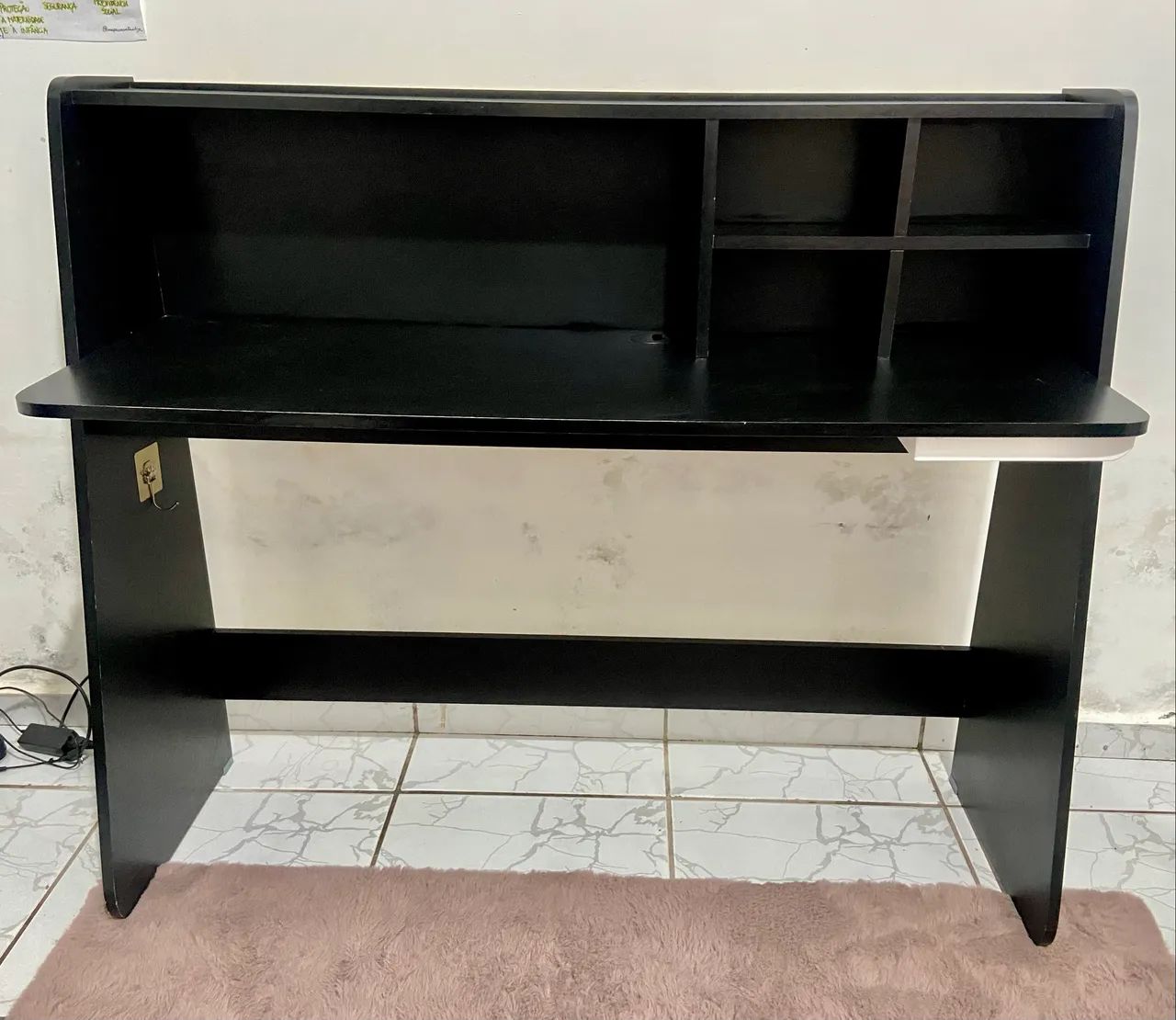 Mesa MDF com Nichos