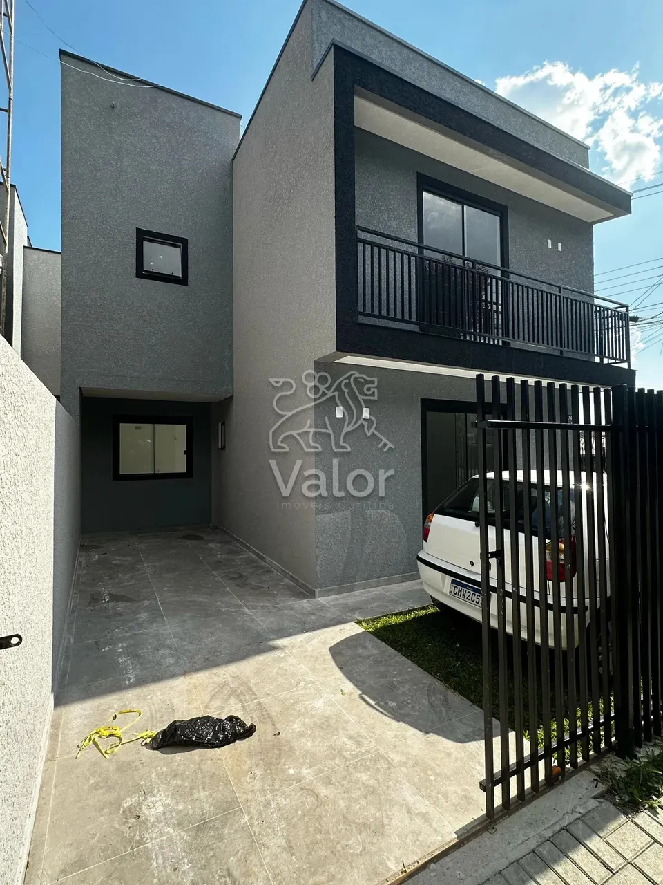 SOBRADO com 2 dormitórios à venda com 99m² por R$ 380.000,00 no bairro Tatuquara - CURITIB