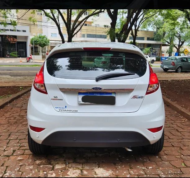 Ford Fiesta Titanium 1.6 - Foto 4