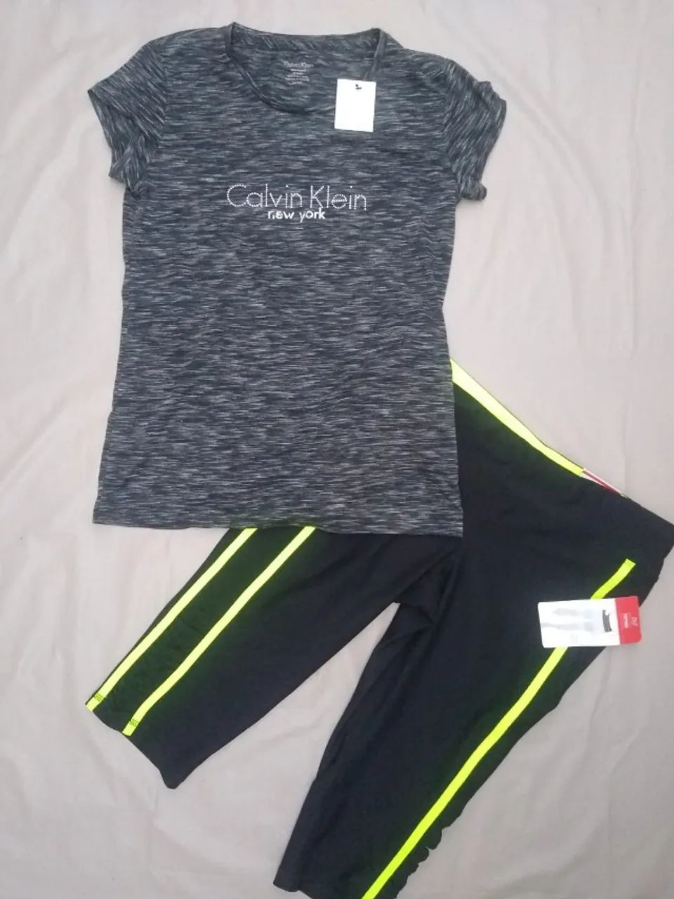 Xersion Regata feminina sem mangas com decote em U e performance - Foto 4