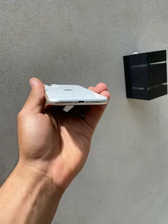 iPhone 11 64 gigas  - Foto 2
