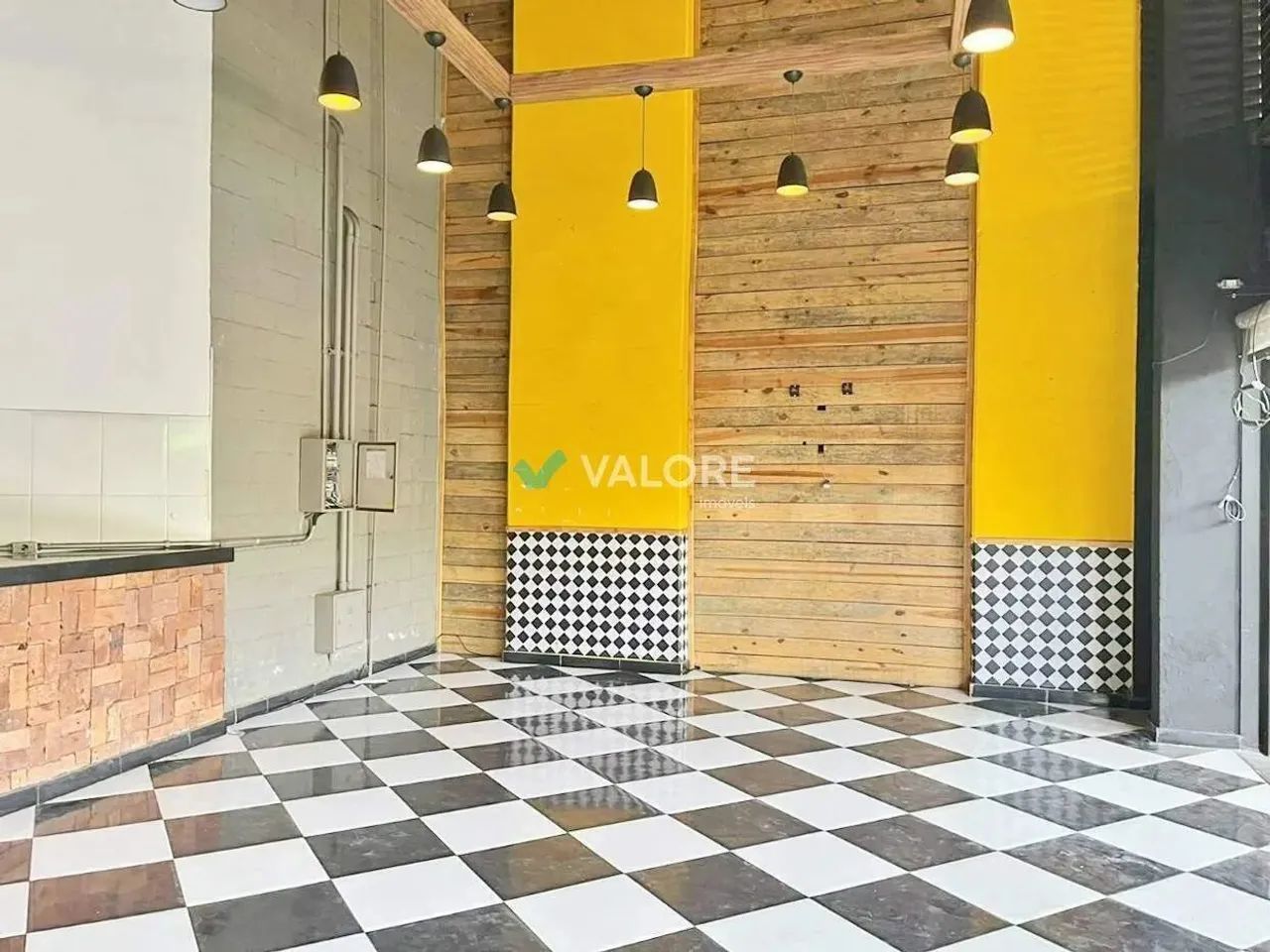 LOJA COM 90 m² PARA ALUGAR - VILA DA SERRA