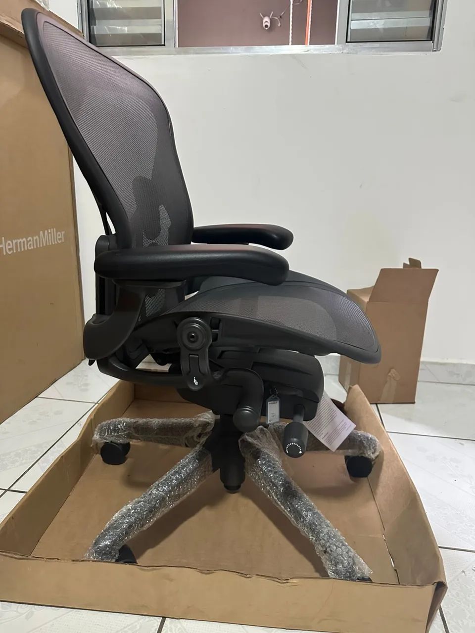 Cadeira de escritório Herman Miller New Aeron B Completa - Foto 4