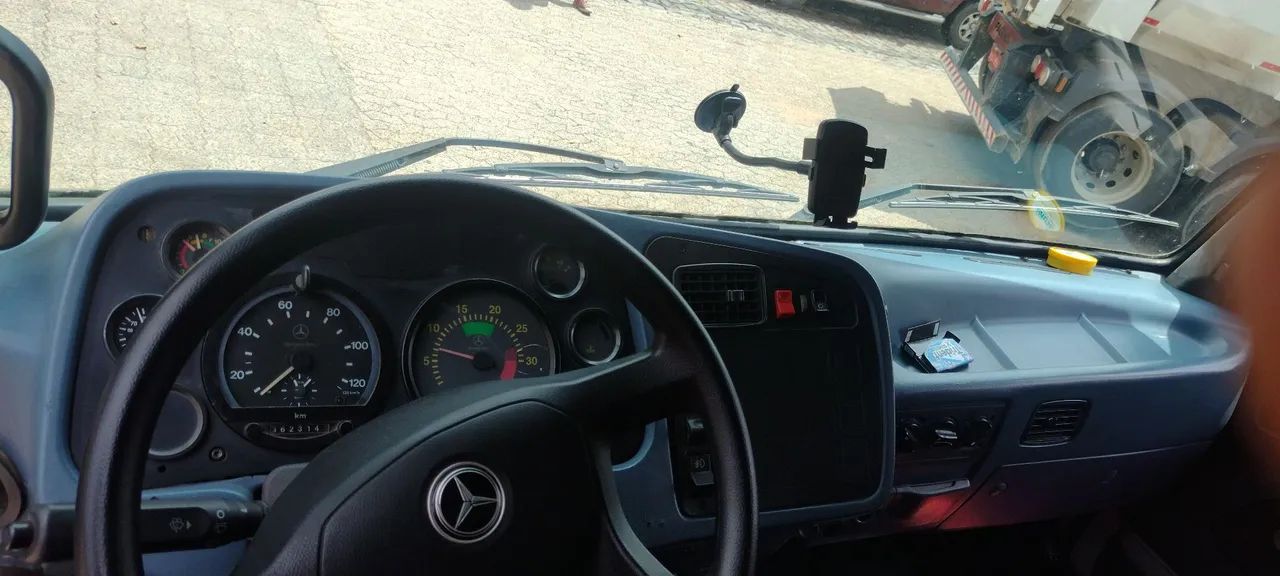 MB 1420, truck , baú 11,5m. - Foto 8