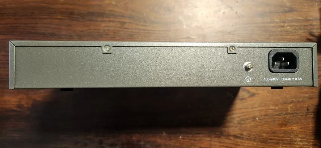 Switch Gerenciável 8 Portas Gigabit Ethernet com 2 Portas Mini-GBIC - Foto 4