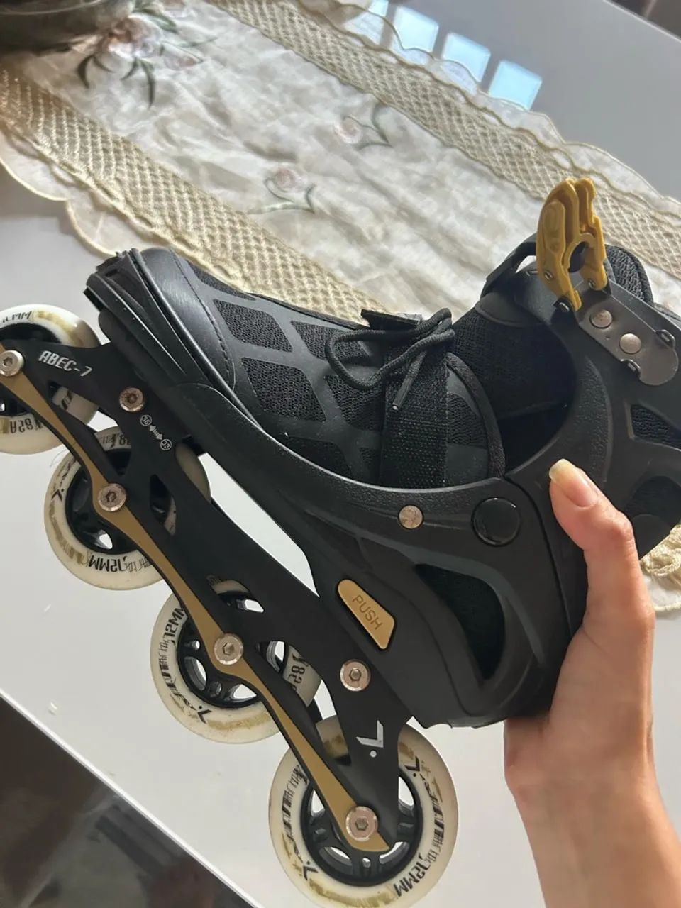 Patins Inline Adulto - Tamanho 33-36 - Foto 4