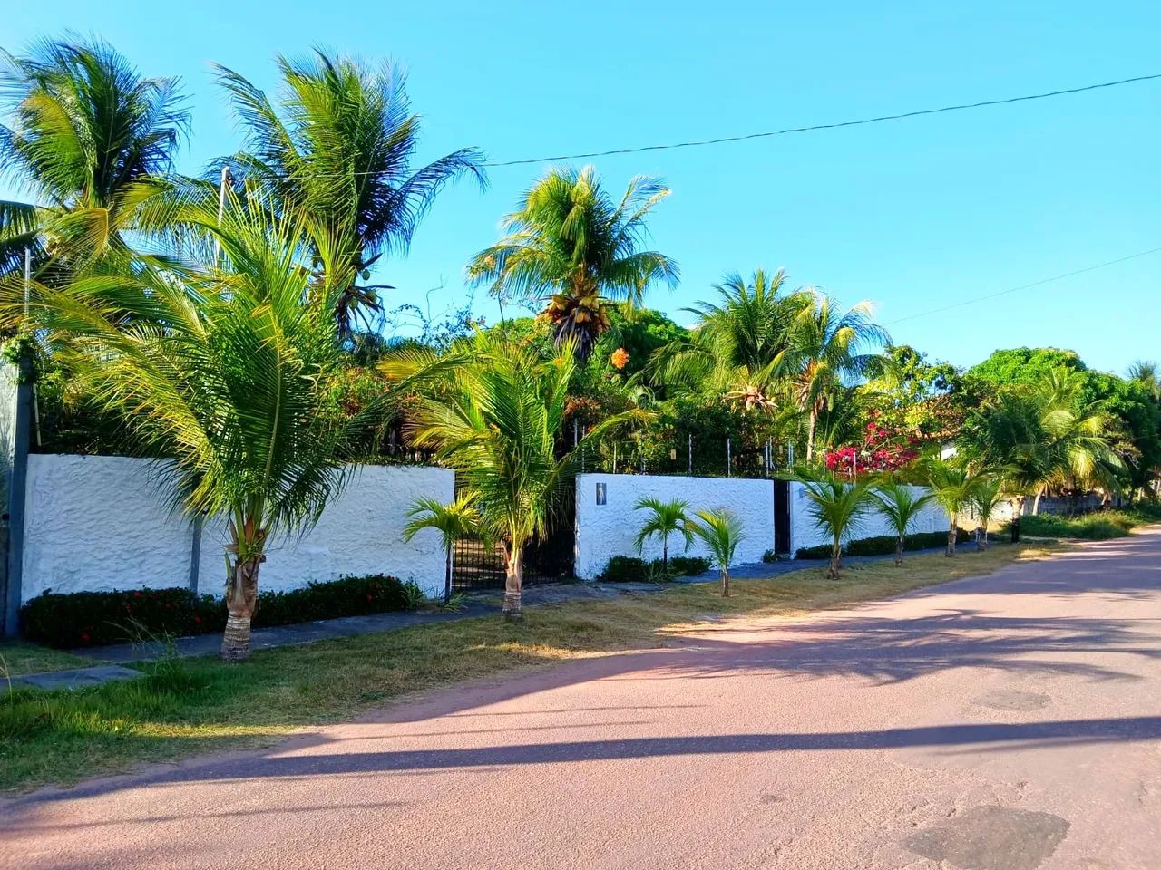 Casa com piscina com área verde - Foto 7