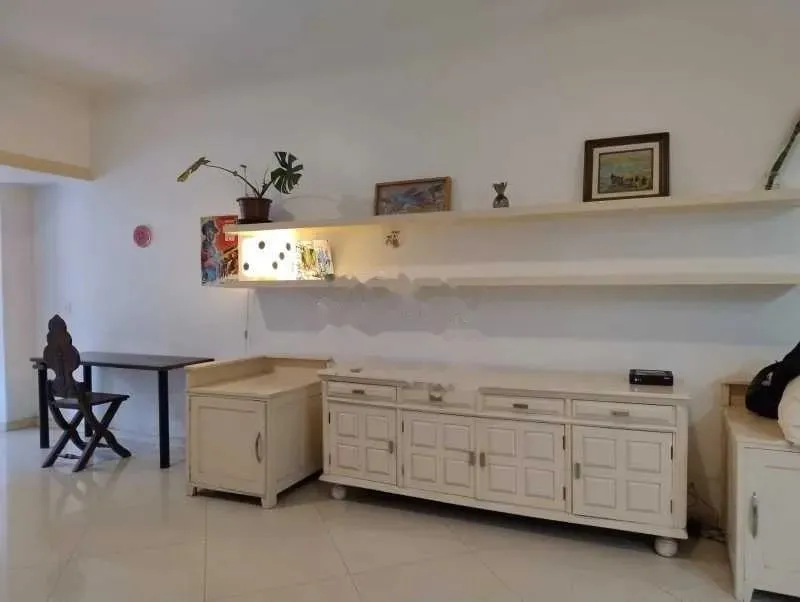 Apartamento :  / Residencial / Laranjeiras