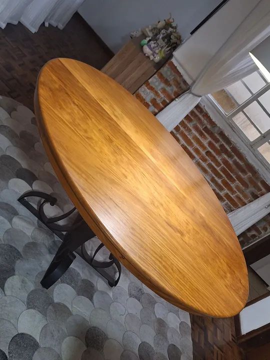 Mesa de jantar redonda em madeira maciça - Foto 4