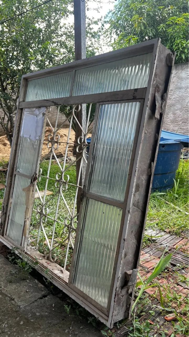3 janelas de ferro , grade e vidro  - Foto 2