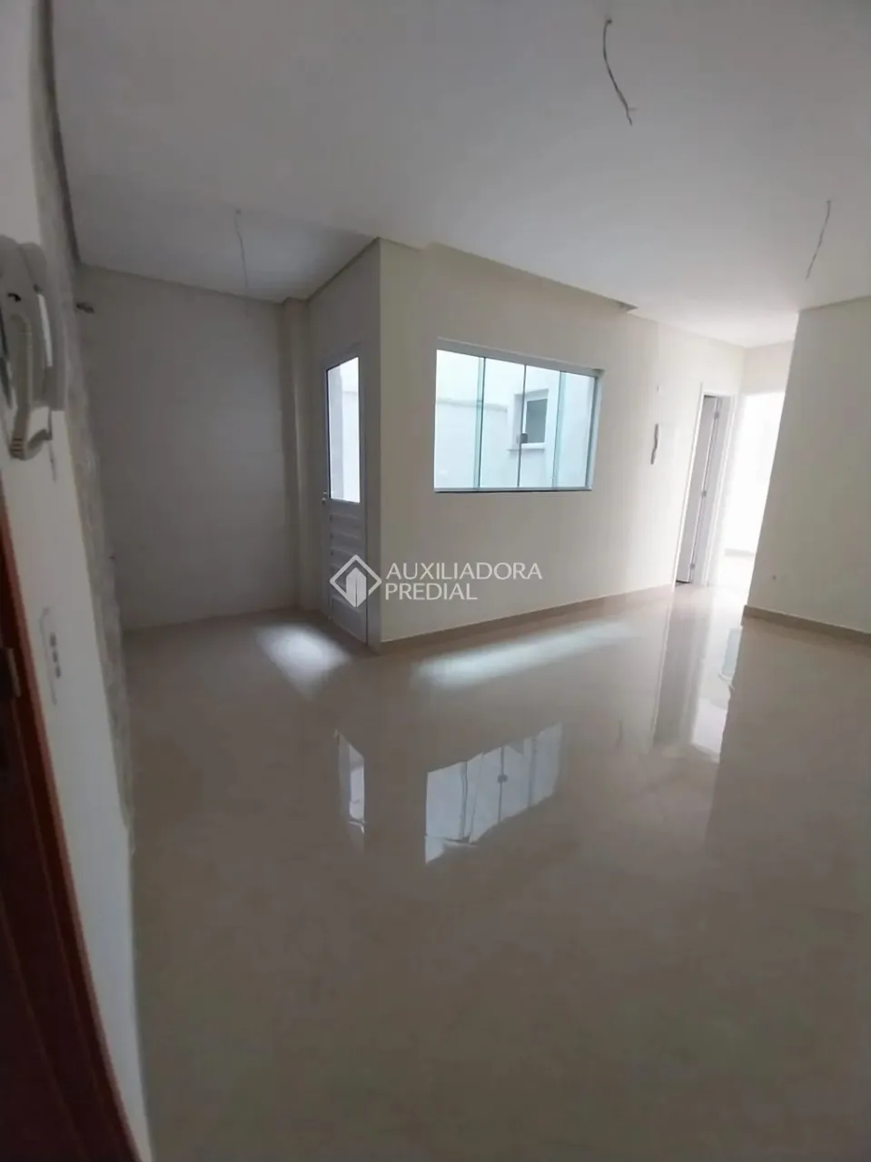 Apartamento Baixo Custo - Vila Floresta - 2 Dorm - Elevador e Quintal