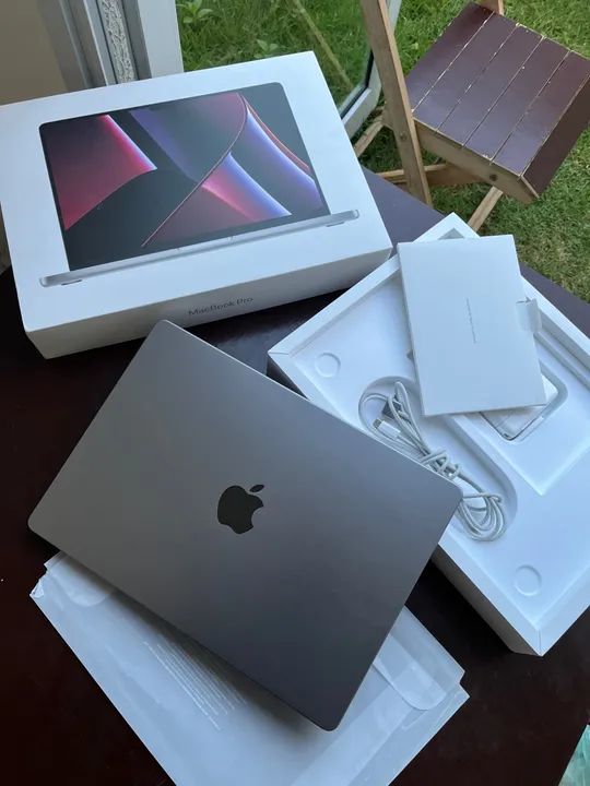 MacBook Pro M2 14pole 16gbram 512ssd 18ciclos 
