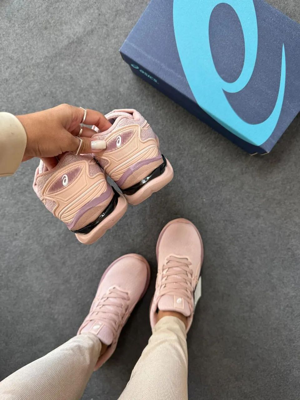 Tênis Asics Rosê Feminino - Conforto e Estilo - Foto 4