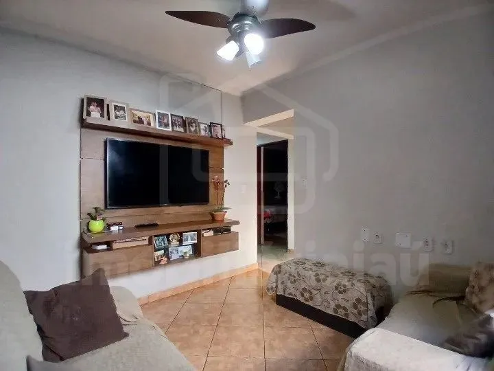 Casa à venda no Jardim São Crispim com 3 quartos