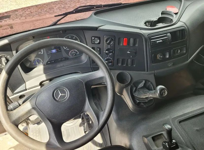 Caminhão Mercedes Benz Atego 2430 - Bau - Foto 2