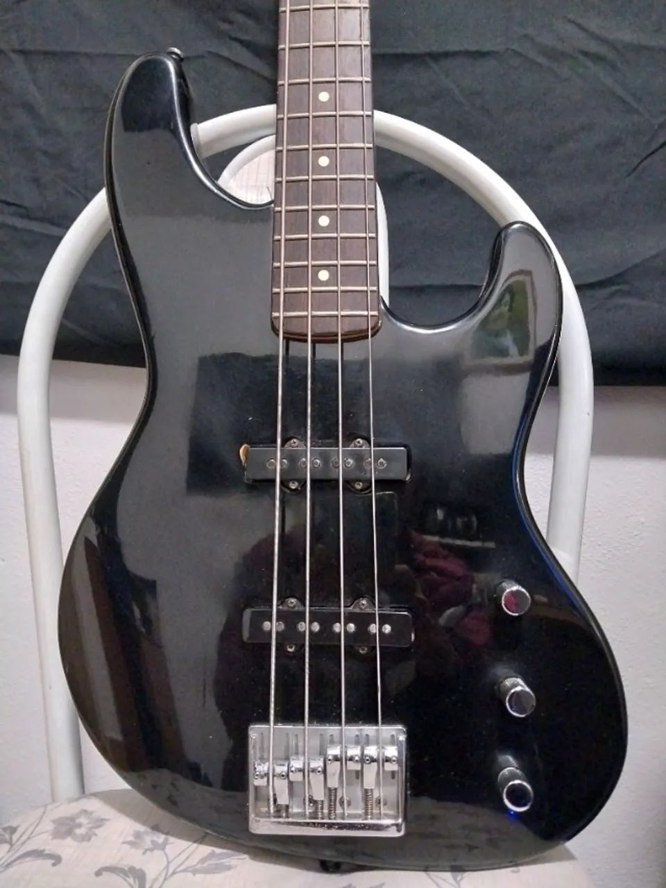 Contra baixo FENDER JAZZ BASS PLUS 1994 passivo 4 cordas USA - Foto 3