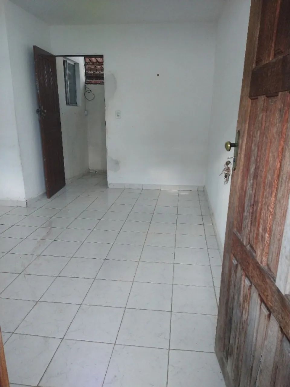 Casa em Mangabeira com 2 quartos com ponto comercial