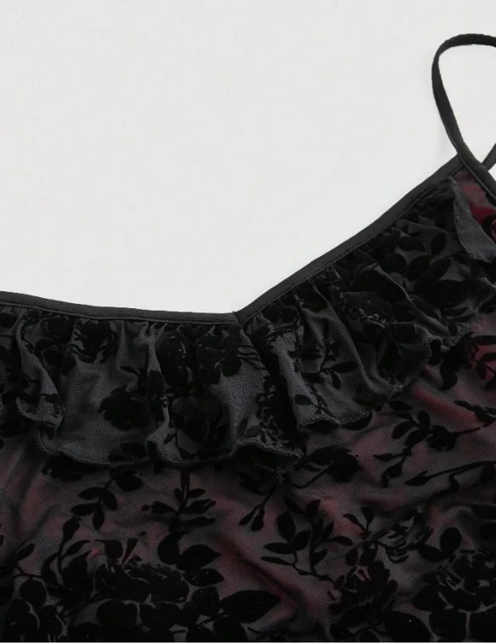 Vestido preto e vermelho plus size com veludo 4 XL - Foto 3