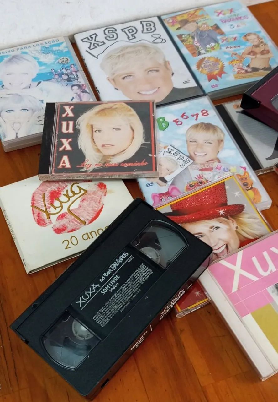 Cds Dvds VHS Xuxa Lote - Foto 3