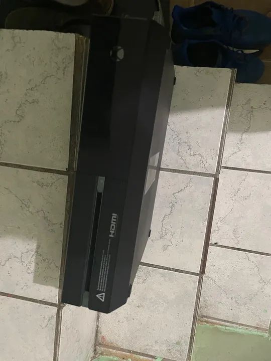 Xbox One - Console de Vídeo Game Leia o anúncio  - Foto 6
