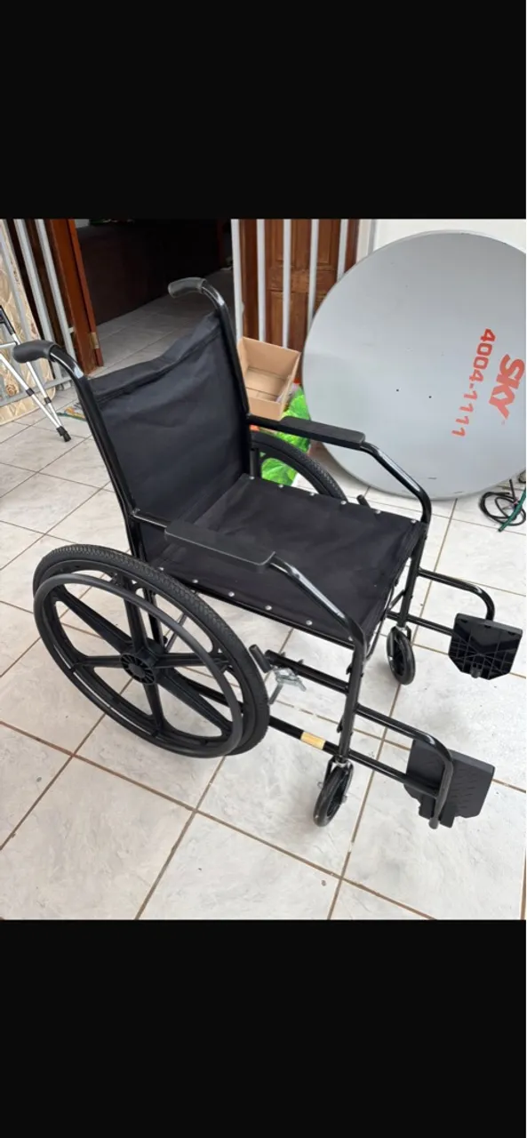 Cadeira de Rodas Confortável - Mobilidade e Praticidade
