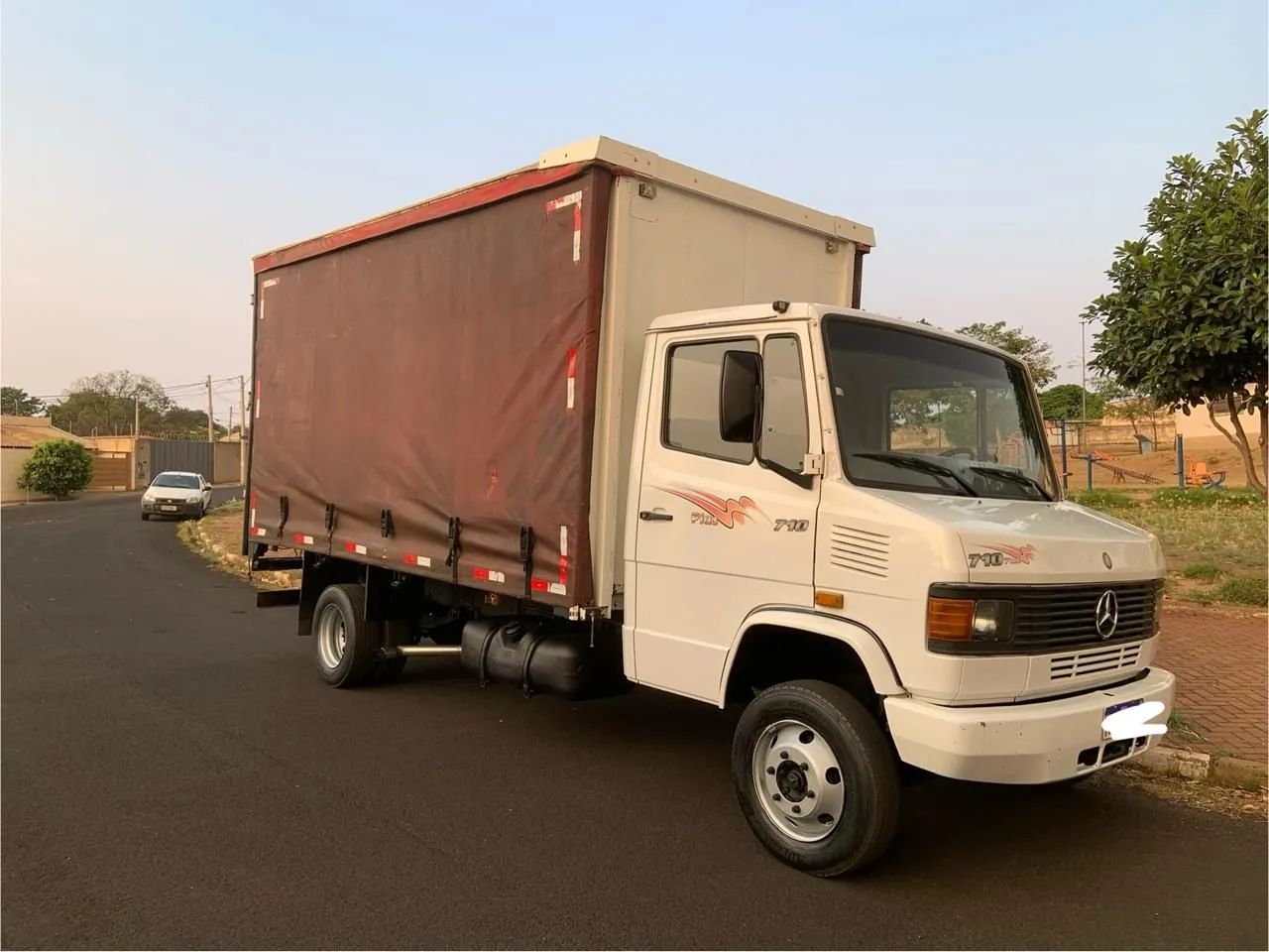 Caminhão Mercedes-Benz 710 Sider - Foto 4