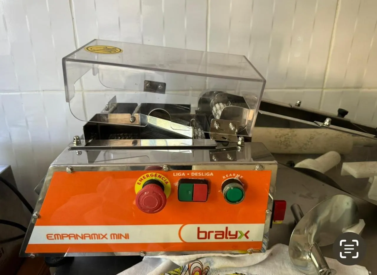 Empanadeira Mini Empanamix Bralyx