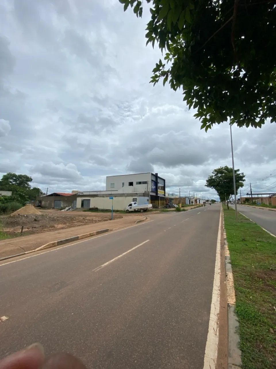 Vendo terreno de esquina na avenida  - Foto 3
