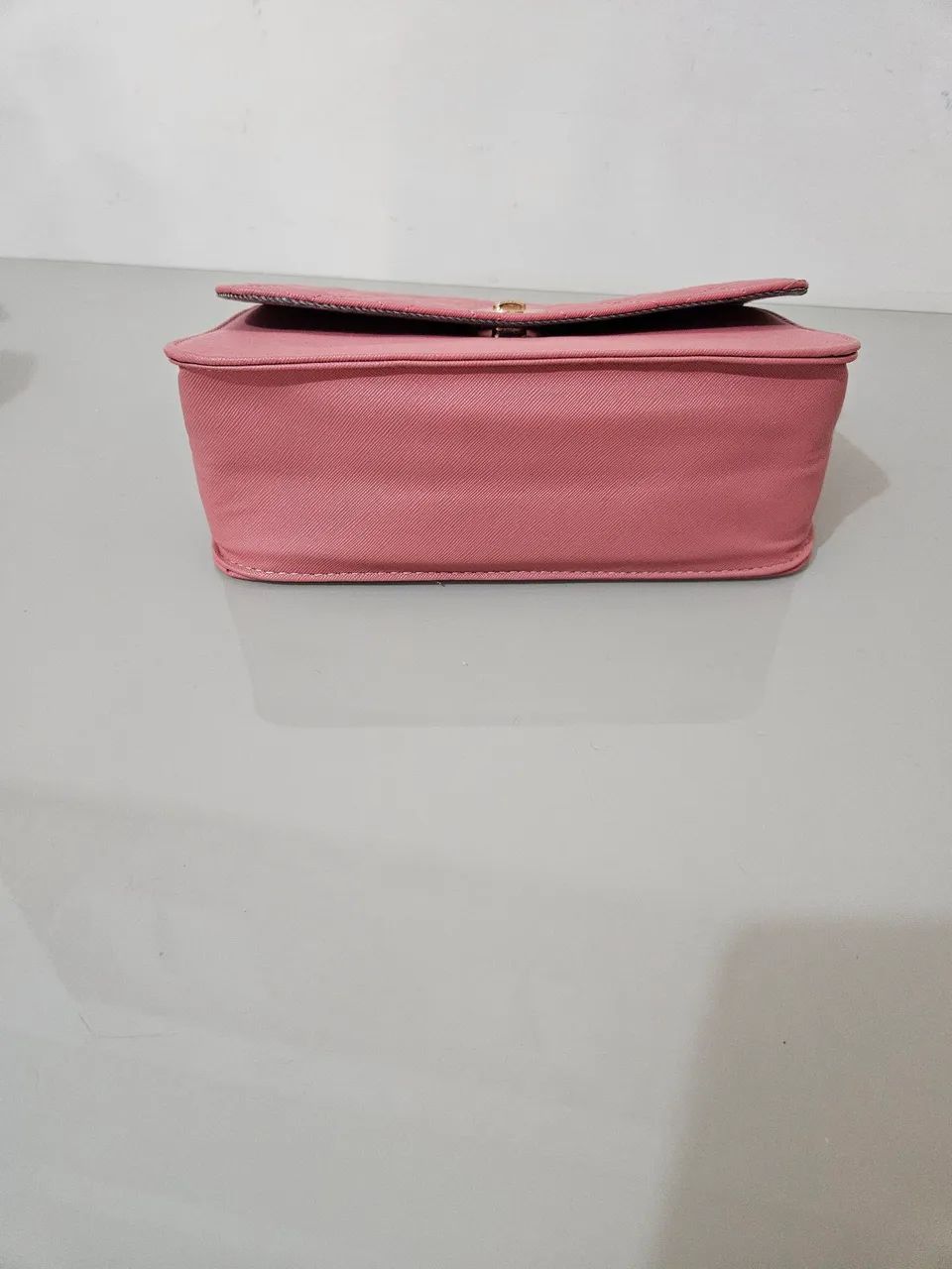 Bolsa feminina rosa com alça transversal - Foto 4