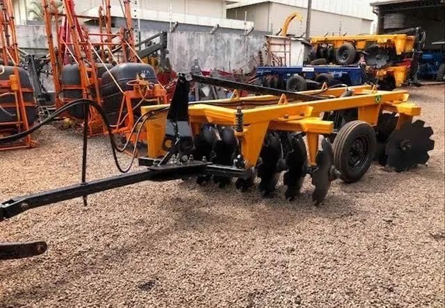 Trator Valmet 1280 4x4 com La­mina Baldan  - Foto 4