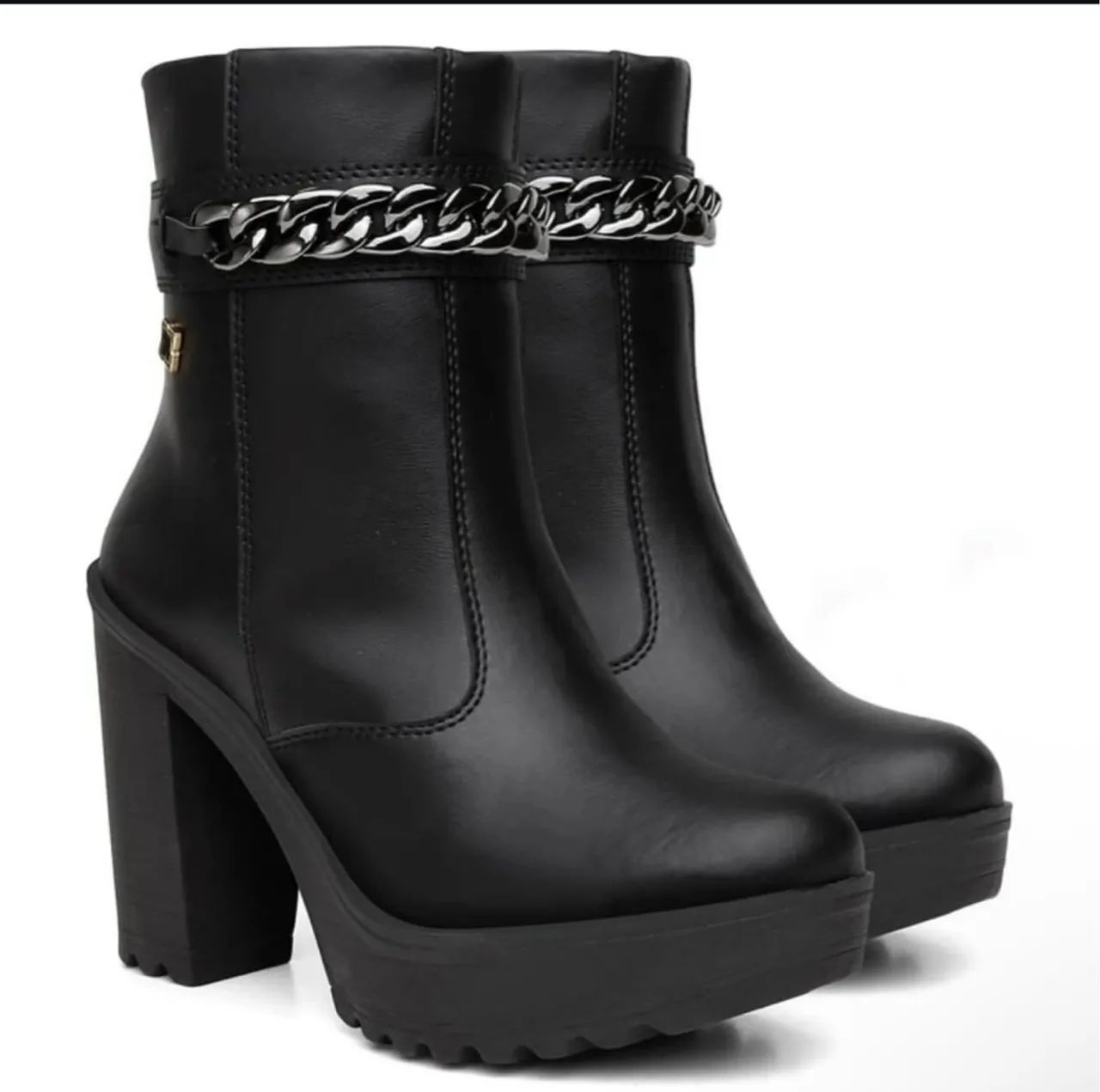 Bota tamanho 33