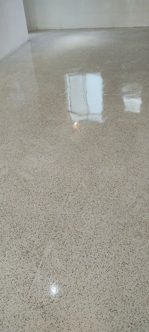 Piso Granilite Polido - Elegância e Durabilidade