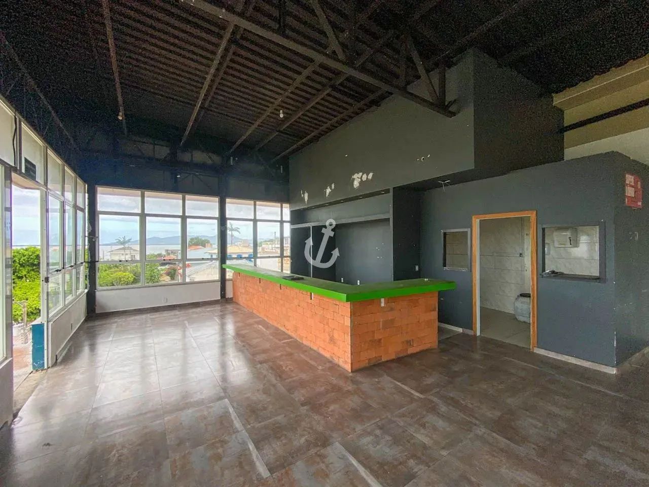 Sala Comercial 1 Dormitório(s) Bairro Coqueiros