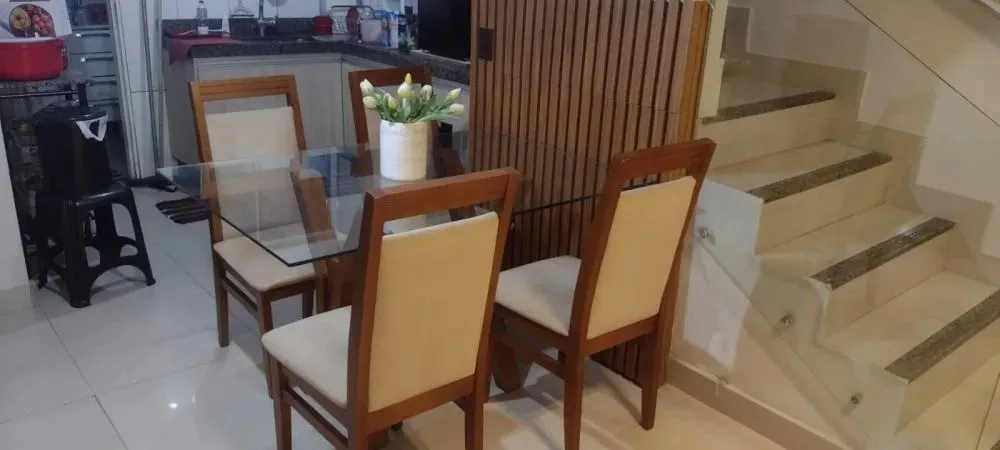Casa á venda no Palmeiras em Ibirité