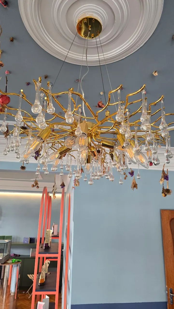 Lustre de Cristal Dourado Fall - Design Contemporâneo / Peça de Café Onir - Foto 4