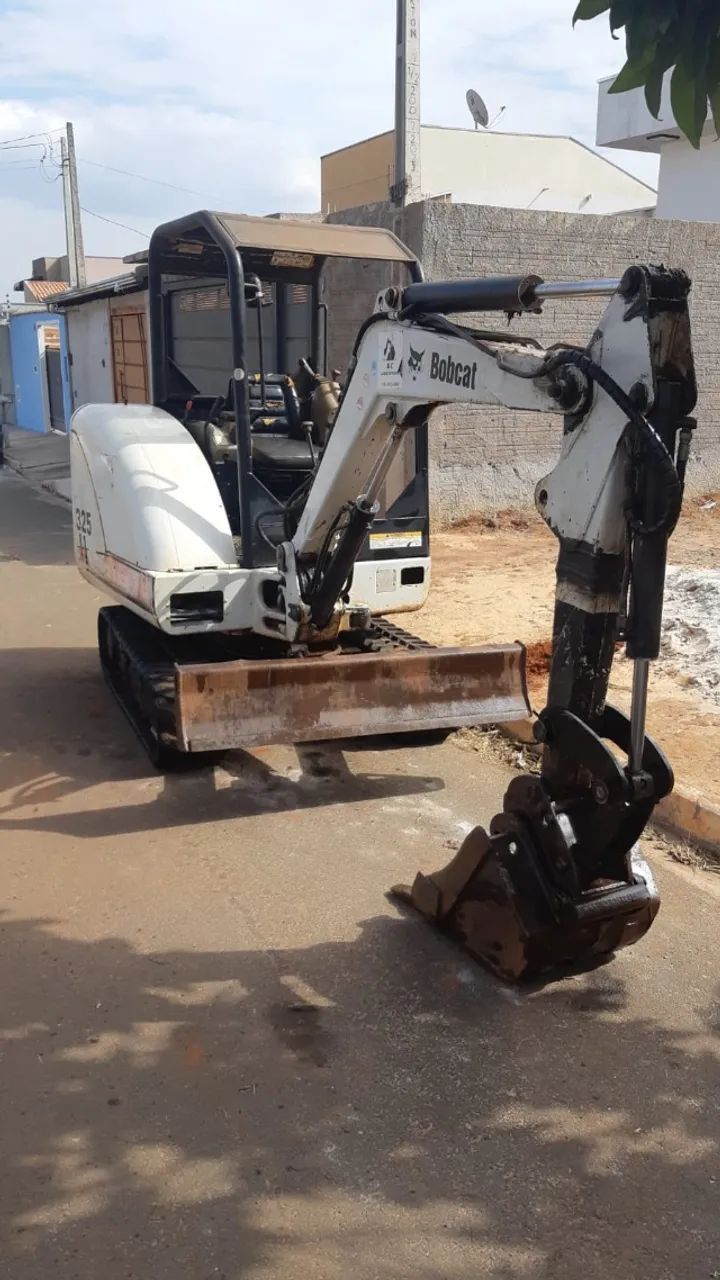 Mini Escavadeira Bobcat 325 - Ano 2011 - Foto 5