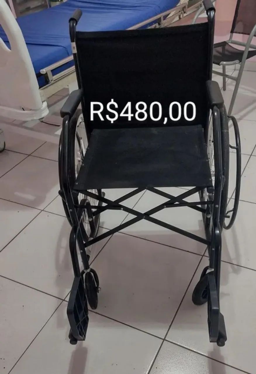 Cadeira de Rodas, dobrável - R$399,99