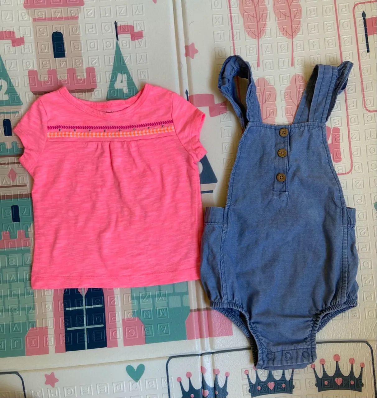 Dupla carters jardineira de verão fresca romper alcinha com blusa rosa 18 meses novo - Foto 2