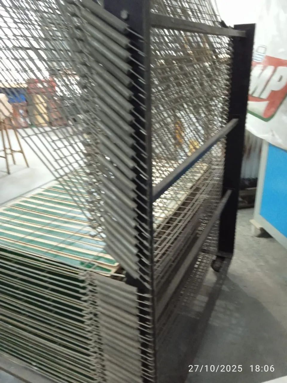 secador metalico 80x120cm e 70x100cm - Foto 2