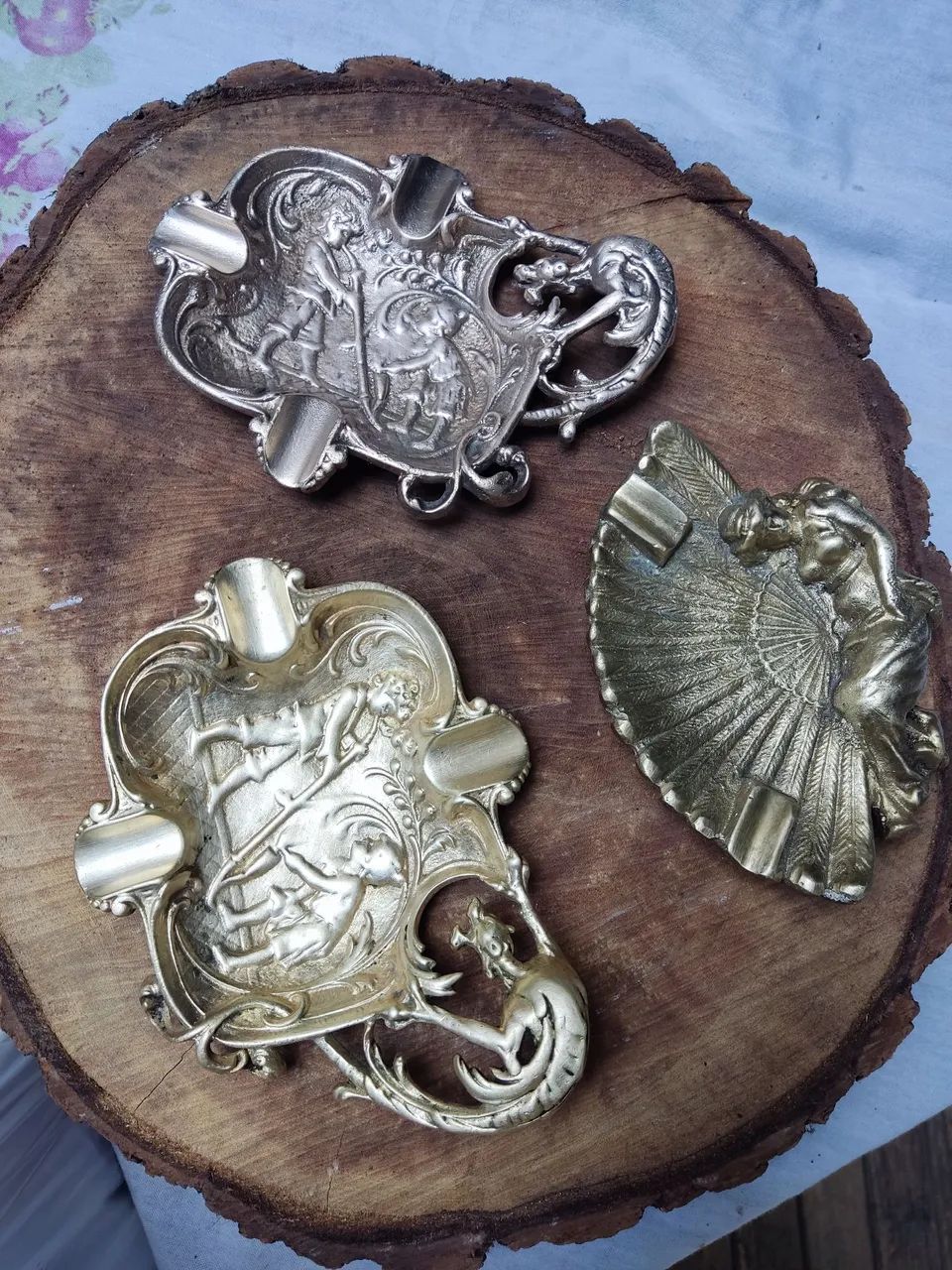 Conjunto de Cinzeiros Antigos Decorativos - Foto 5