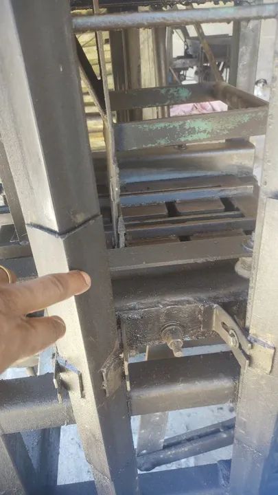 Máquina de Blocos Usada - Foto 4